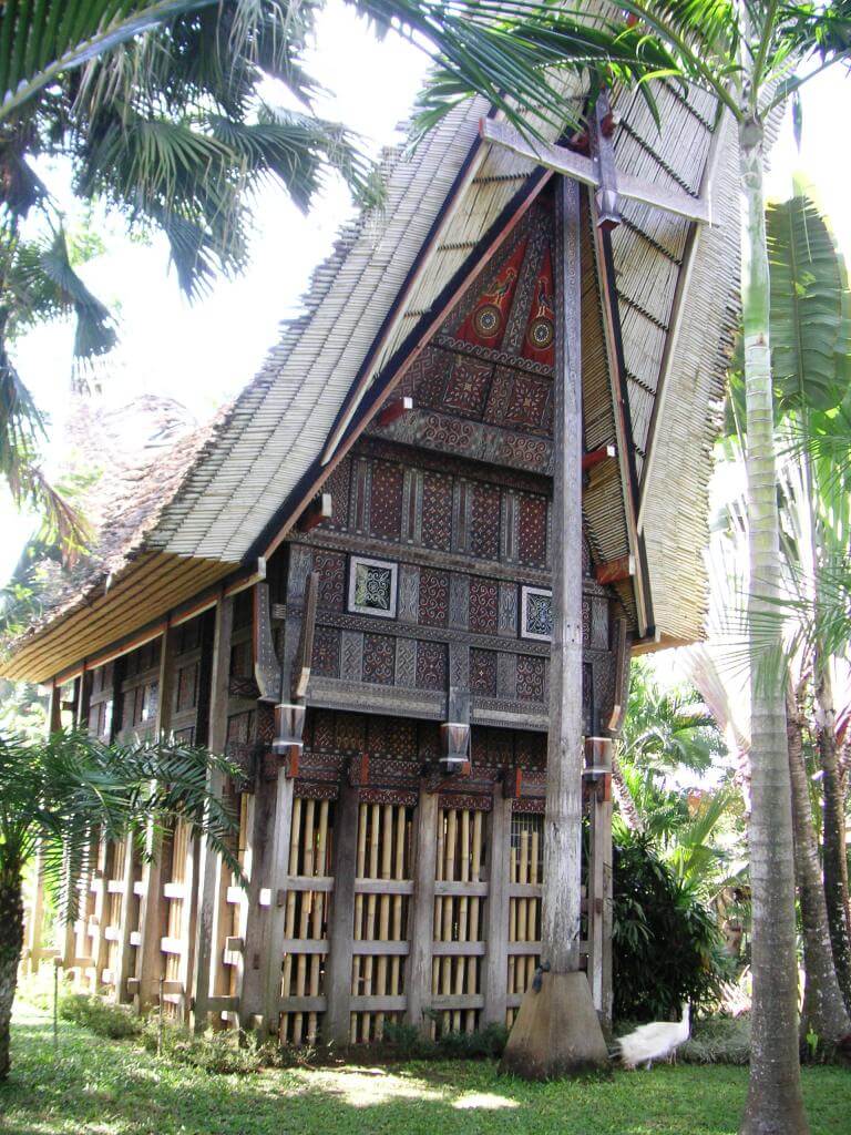 KONICA MINOLTA DIGITAL CAMERA traditional Indonesian house