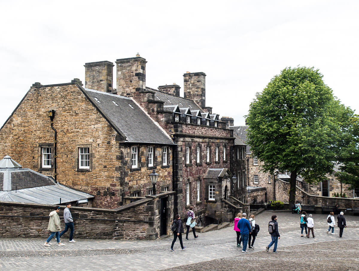 visiting Edinburgh Castle with kids
