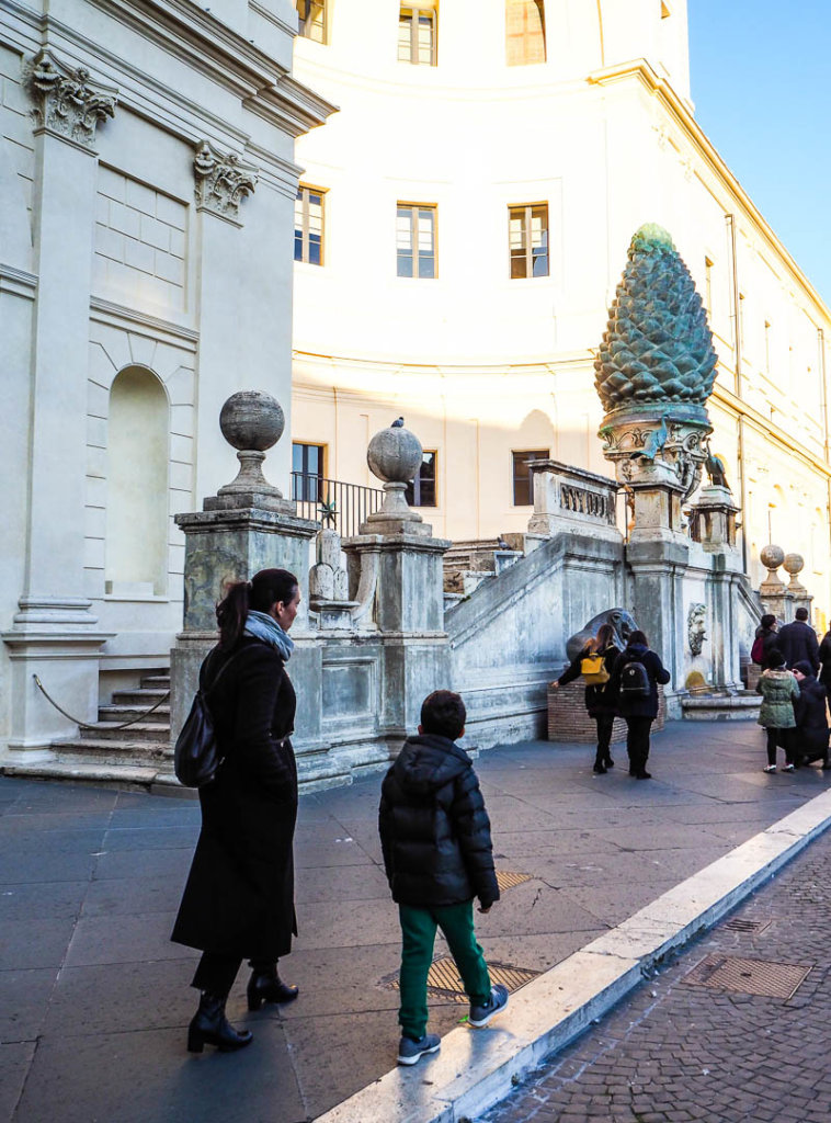 How to visit the Vatican with kids