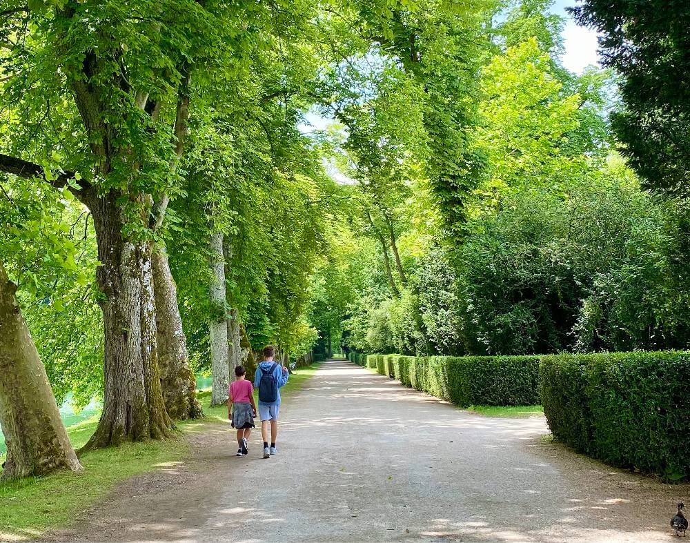 how to visit Château de Fontainebleau gardens